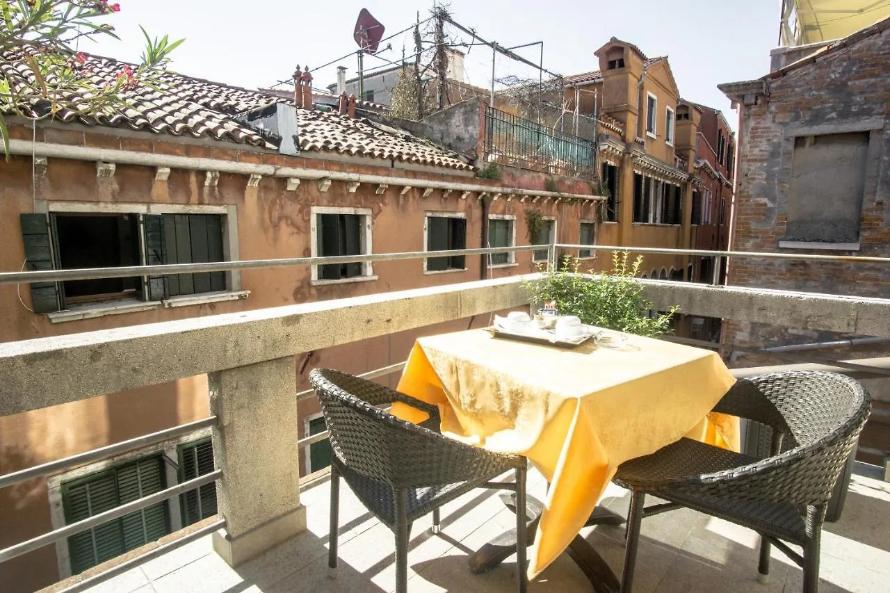 Hotel Antigo Trovatore Venedik İtalya