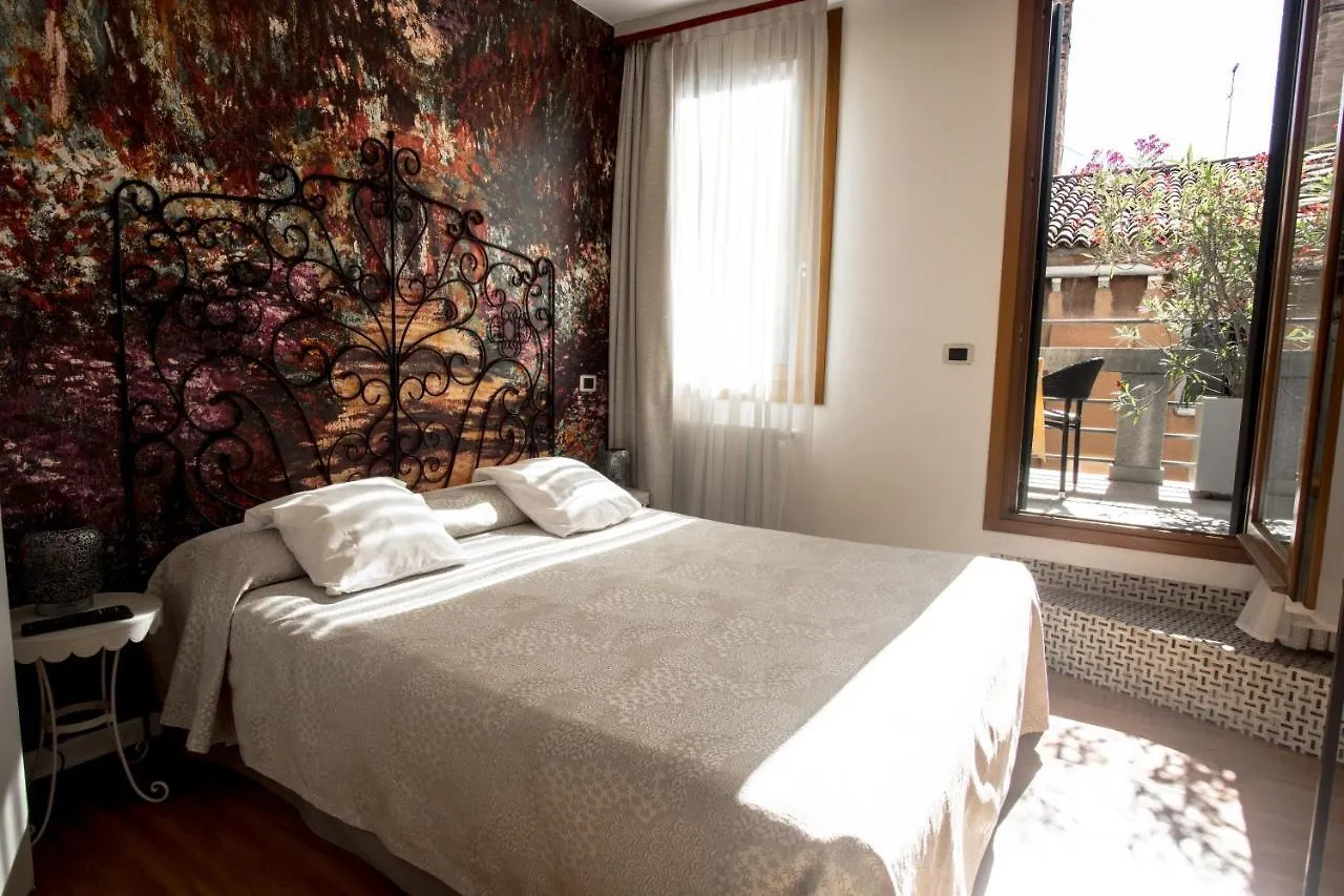 Hotel Antigo Trovatore Velence