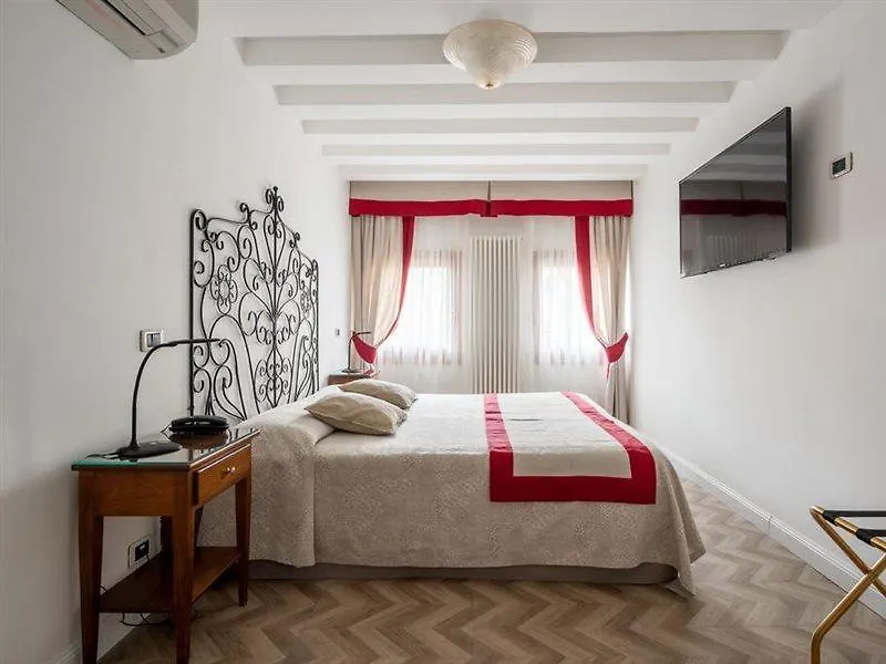***  Hotel Antigo Trovatore Venezia Italia